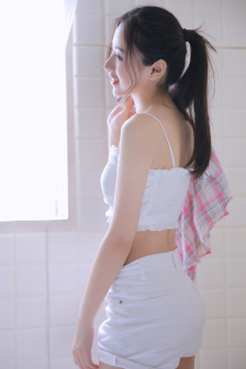 蝴蝶泉边原唱